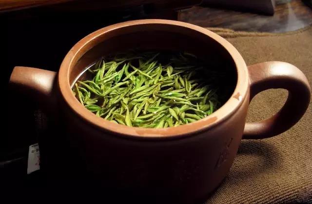 绿茶要喝新的红茶黑茶越陈越醇